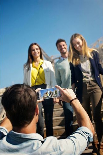 Dünyanın en ince 5.3 inç ekranlı telefonu 10