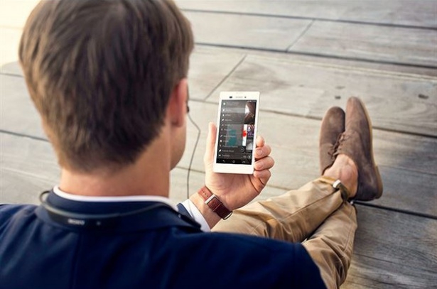 Dünyanın en ince 5.3 inç ekranlı telefonu 11