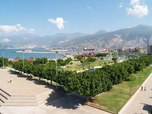 Nüfusu, il nüfuslarından büyük ilçeler 51