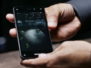 Amazon, ilk akıllı telefonu 'Fire Phone'nu tanıttı