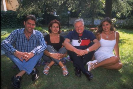 Ünlülerin hiç görmediğiniz aile albümleri 20