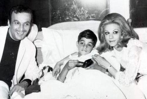 Ünlülerin hiç görmediğiniz aile albümleri 24