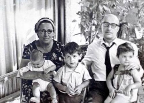 Ünlülerin hiç görmediğiniz aile albümleri 35