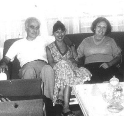 Ünlülerin hiç görmediğiniz aile albümleri 43