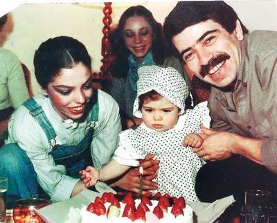 Ünlülerin hiç görmediğiniz aile albümleri 44