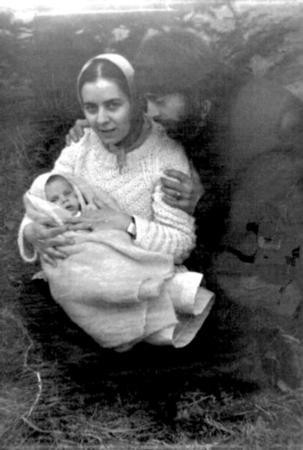 Ünlülerin hiç görmediğiniz aile albümleri 51