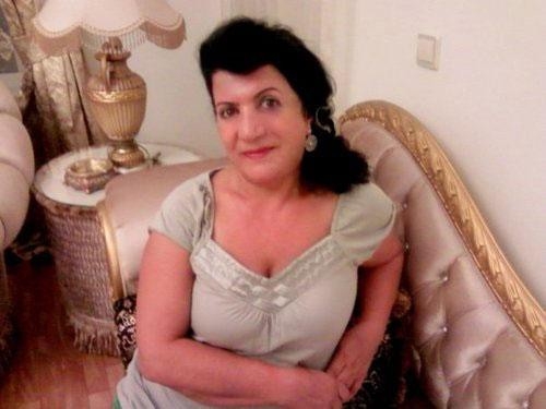 Ünlülerin hiç görmediğiniz aile albümleri 9