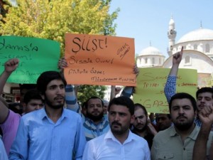 Yüzbinler Gazze için sokaklara döküldü