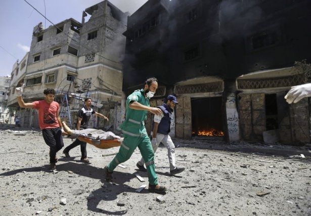 İsrail Gazze'yi yine kana buladı 33