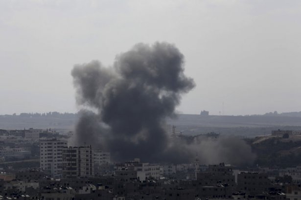 Gazze'de füze sivillerin üzerine böyle düştü 23