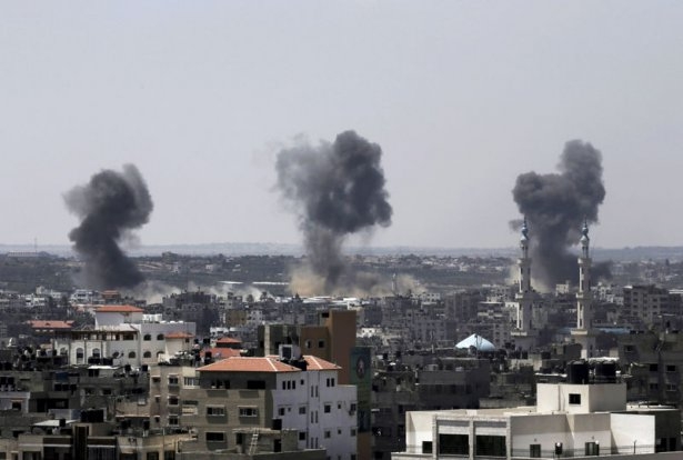 Gazze'de füze sivillerin üzerine böyle düştü 24