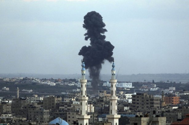 Gazze'de füze sivillerin üzerine böyle düştü 25