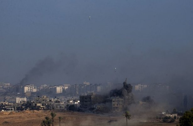 Gazze'de füze sivillerin üzerine böyle düştü 34
