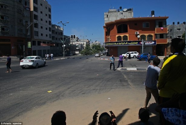 Gazze'de füze sivillerin üzerine böyle düştü 4
