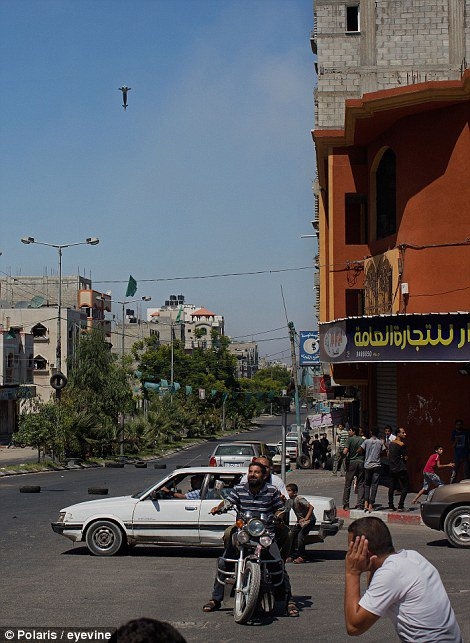 Gazze'de füze sivillerin üzerine böyle düştü 6