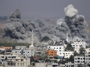 Gazze'de füze sivillerin üzerine böyle düştü