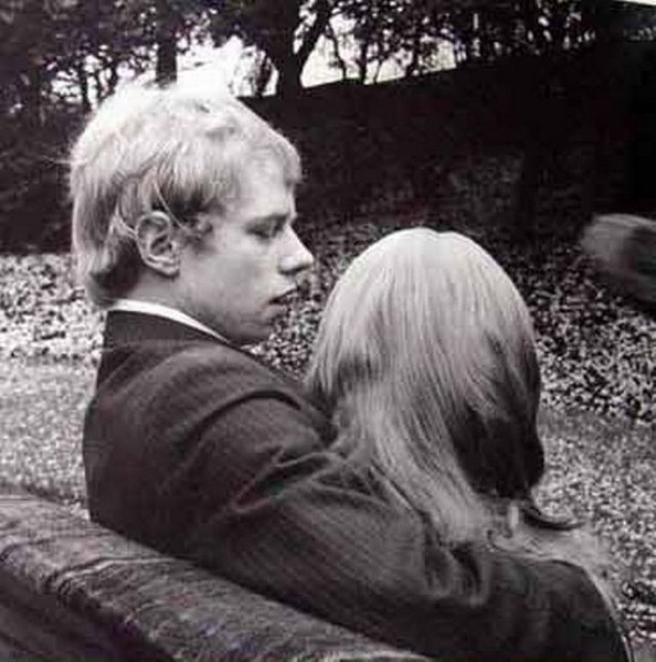 Bu fotoğraflarda bir terslik var 24