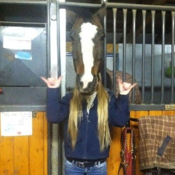 Bu fotoğraflarda bir terslik var 8