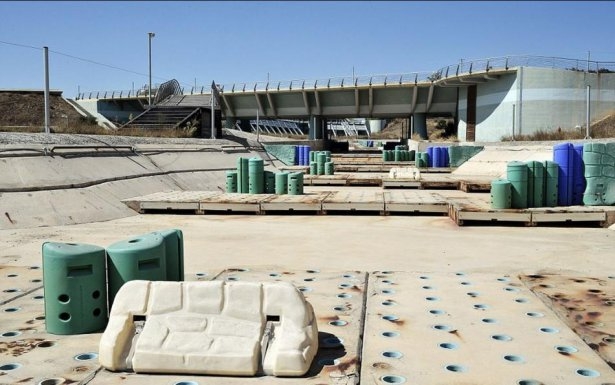 Çöplüğe dönen tesisler! 6