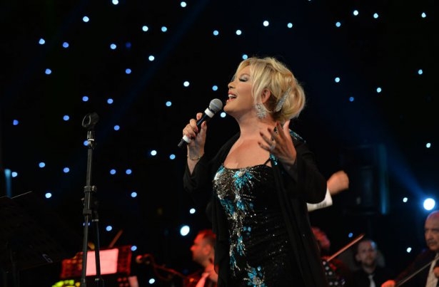 Ünlülerin şaşırtan yaşları 16