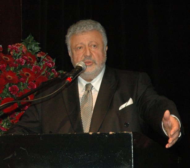 Ünlülerin şaşırtan yaşları 25