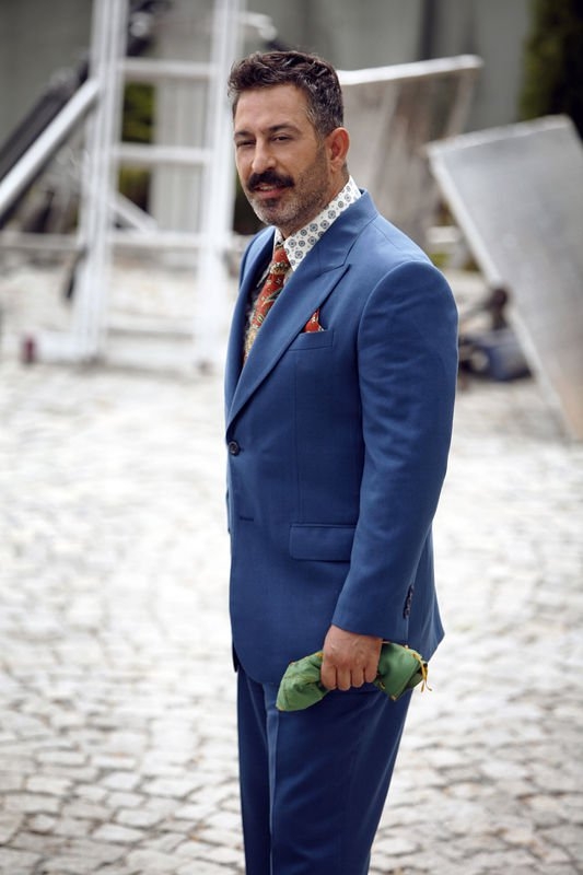 Ünlülerin şaşırtan yaşları 33