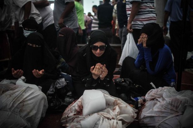 Rabia katliamının acı fotoğrafları 32