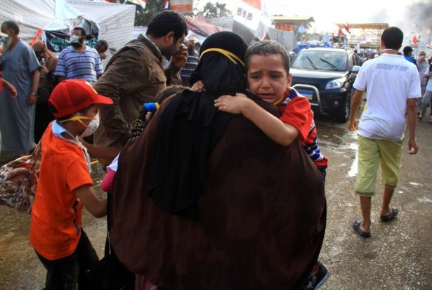 Rabia katliamının acı fotoğrafları 39