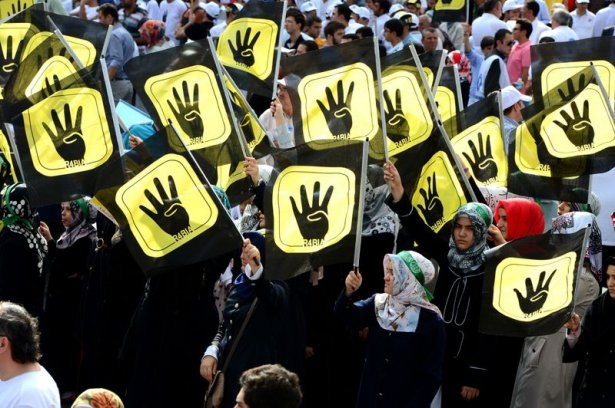 Rabia katliamının acı fotoğrafları 49