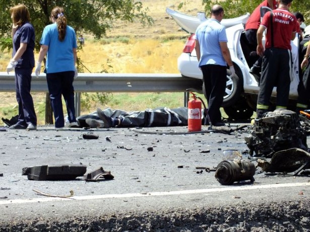 Diyarbakır'da 3 polis şehit oldu 11