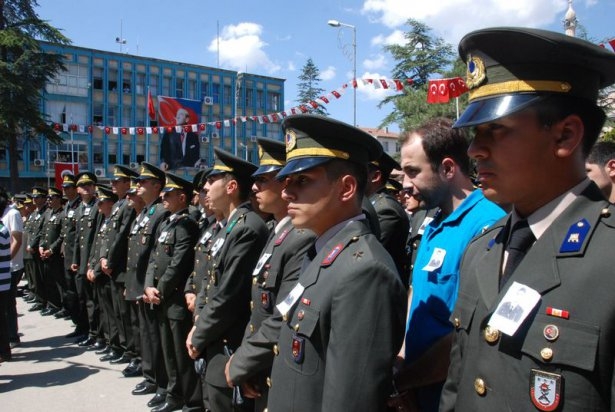 Şehit teğmen ve uzman çavuşa veda 23