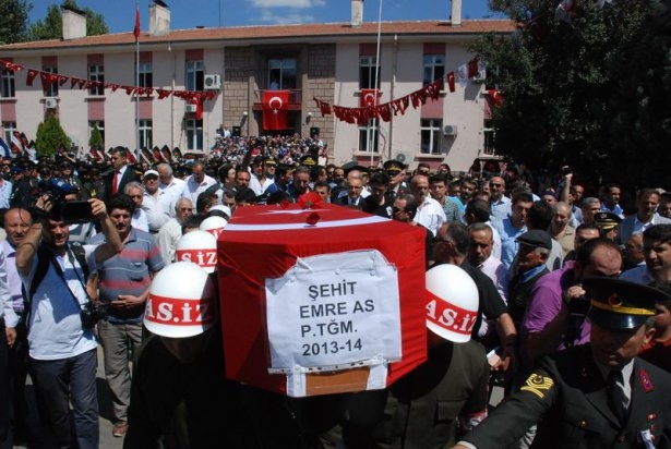 Şehit teğmen ve uzman çavuşa veda 24