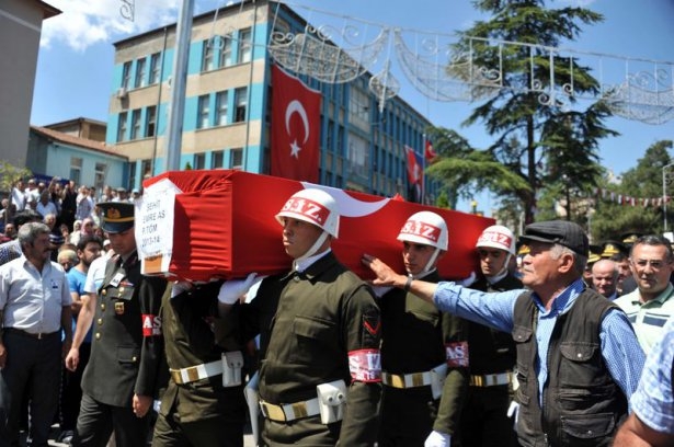 Şehit teğmen ve uzman çavuşa veda 29