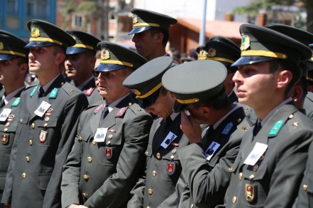 Şehit teğmen ve uzman çavuşa veda 38
