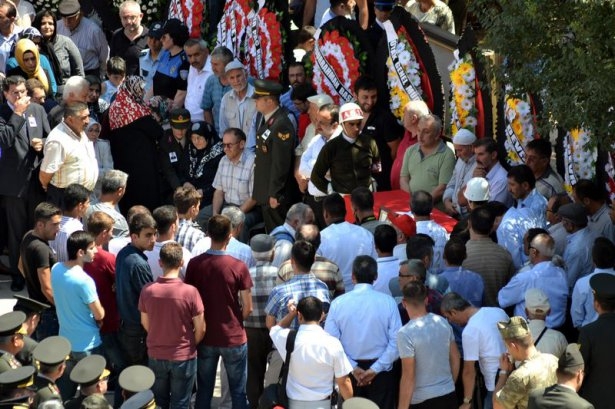 Şehit teğmen ve uzman çavuşa veda 39