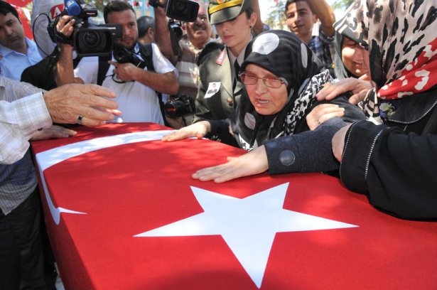 Şehit teğmen ve uzman çavuşa veda 4