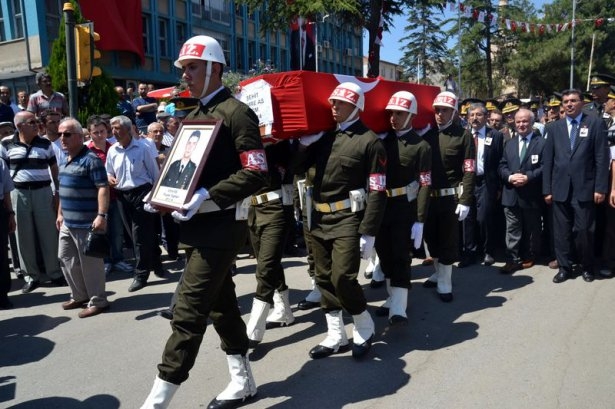 Şehit teğmen ve uzman çavuşa veda 41