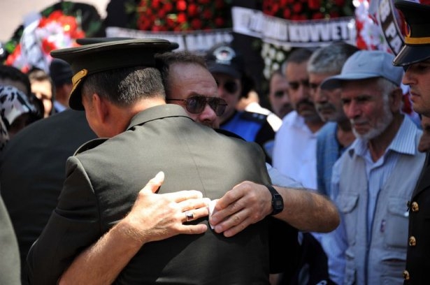Şehit teğmen ve uzman çavuşa veda 43