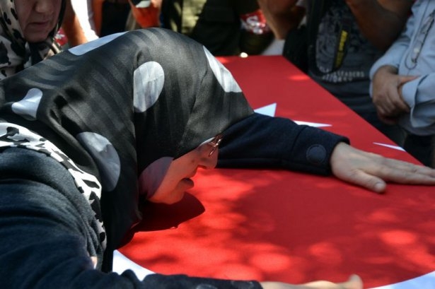 Şehit teğmen ve uzman çavuşa veda 46