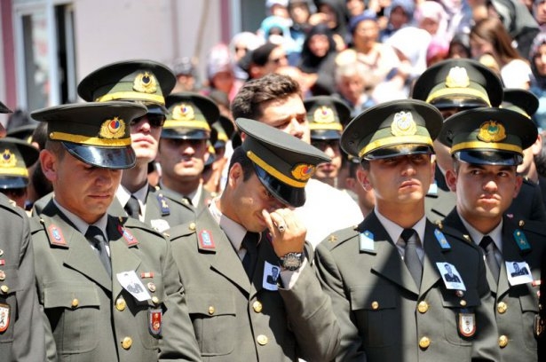 Şehit teğmen ve uzman çavuşa veda 5