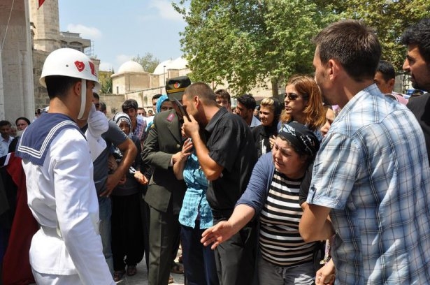 Şehit teğmen ve uzman çavuşa veda 61