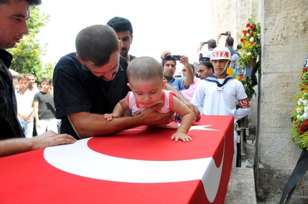 Şehit teğmen ve uzman çavuşa veda 62