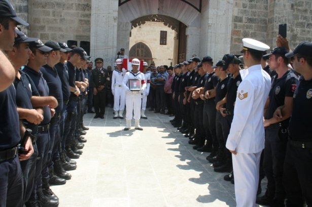 Şehit teğmen ve uzman çavuşa veda 74
