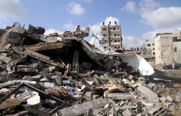 İsrail'in roketleri Gazze'ye yağıyor 12