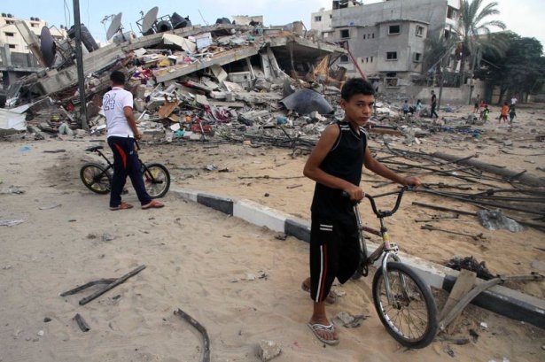 İsrail'in roketleri Gazze'ye yağıyor 18