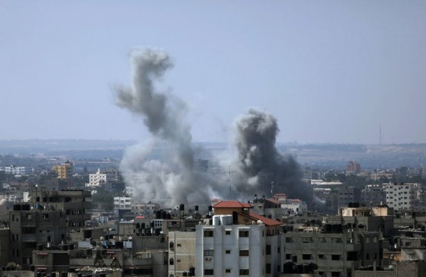 İsrail'in roketleri Gazze'ye yağıyor 30