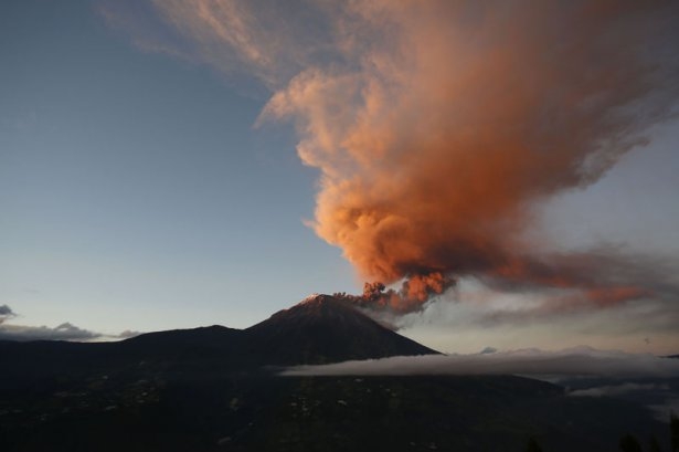Ekvator'da Tungurahua Yanardağı patladı! 5