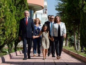 CHP'de beklenen kurultay günü