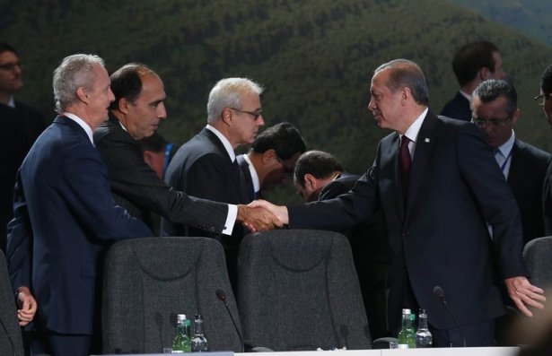Cumhurbaşkanı Erdoğan NATO zirvesinde 22