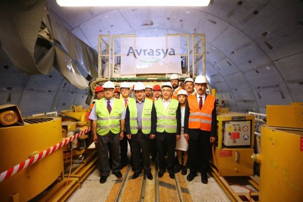 Başbakan Davutoğlu, Avrasya Tüneli'ni denetledi 10